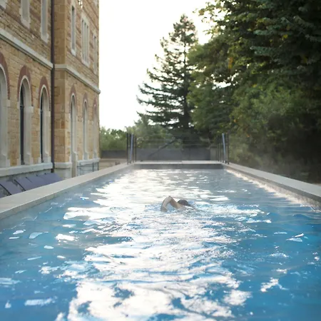 Ξενοδοχείο Fourviere 4*