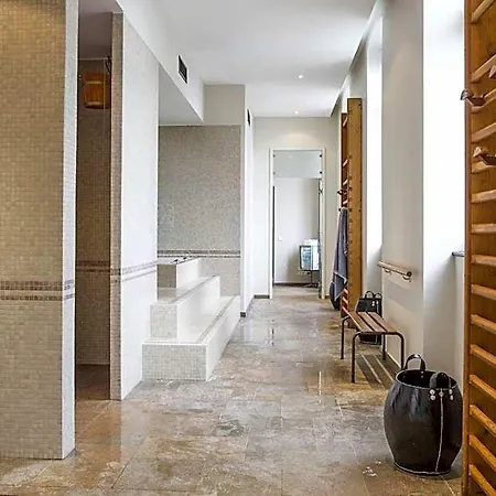 فندق فورفيير 4*