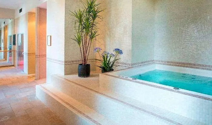 Hotel Fourvière 4*